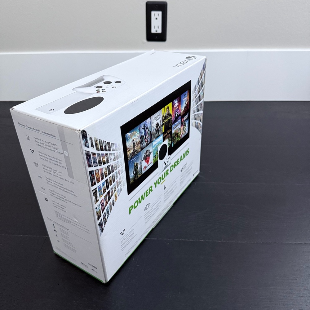Series S 512GB Console - White - Picture 4 of 8